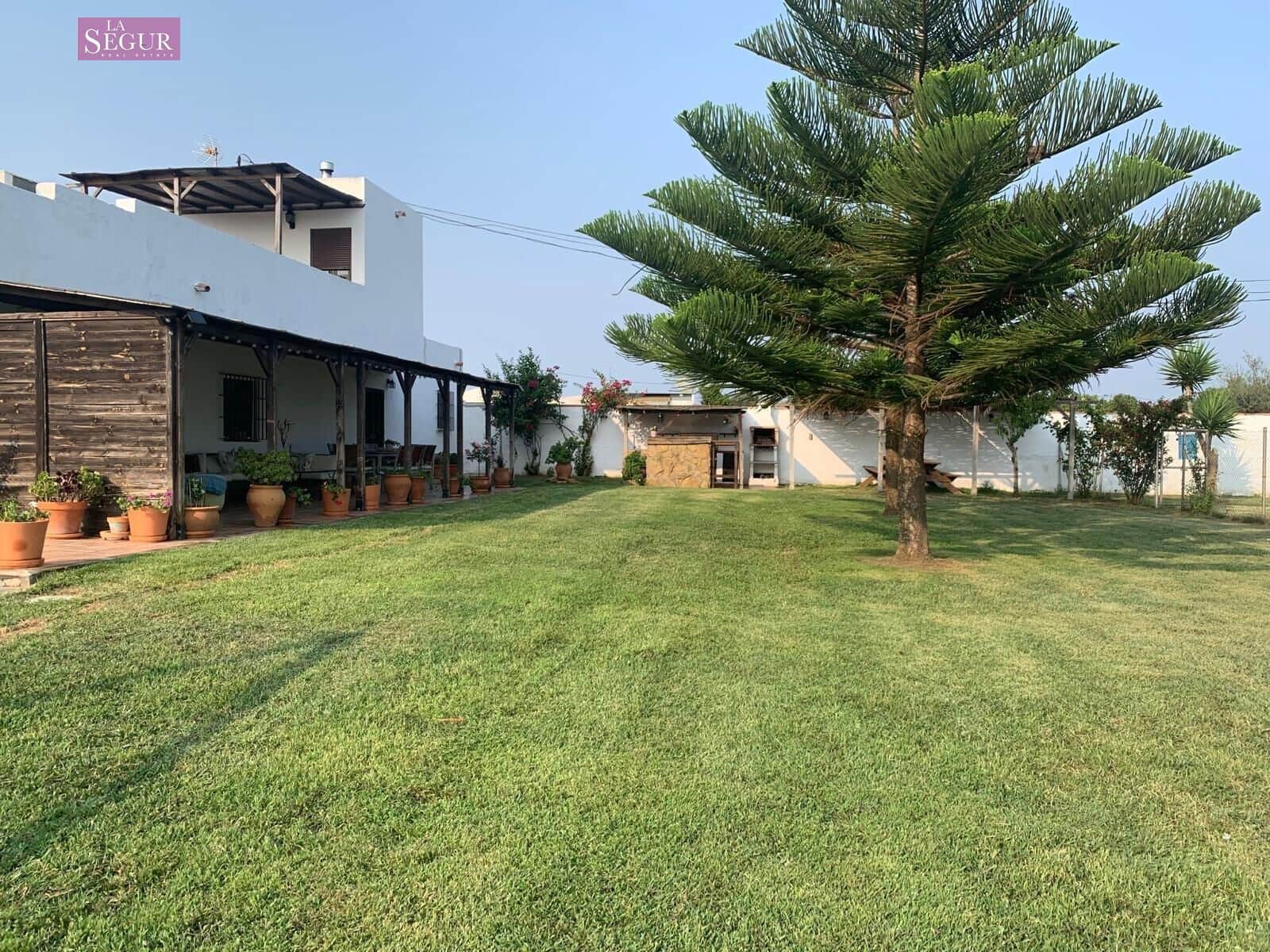 3 soverom Villa til salgs i Conil de la Frontera med svømmebasseng - € 489 900 (Ref: 8735676)