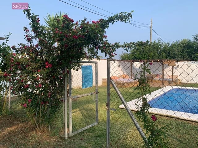 3 soveværelse Villa til salg i Conil de la Frontera med swimmingpool - € 489.900 (Ref: 8735676)