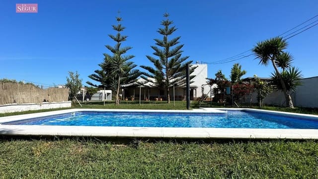 3 soveværelse Villa til salg i Conil de la Frontera med swimmingpool - € 489.900 (Ref: 8735676)