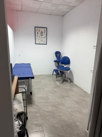 Erhverv til salg i Medina-Sidonia - € 120.000 (Ref: 8776512)