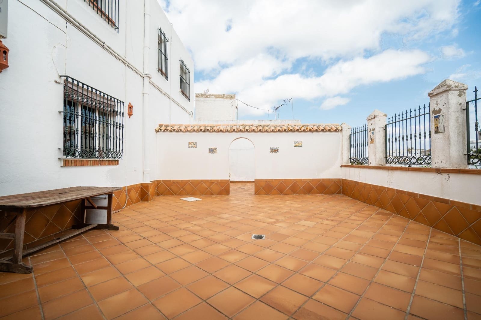 7 bedroom Villa for sale in Vejer de la Frontera - € 430,000 (Ref: 8784087)