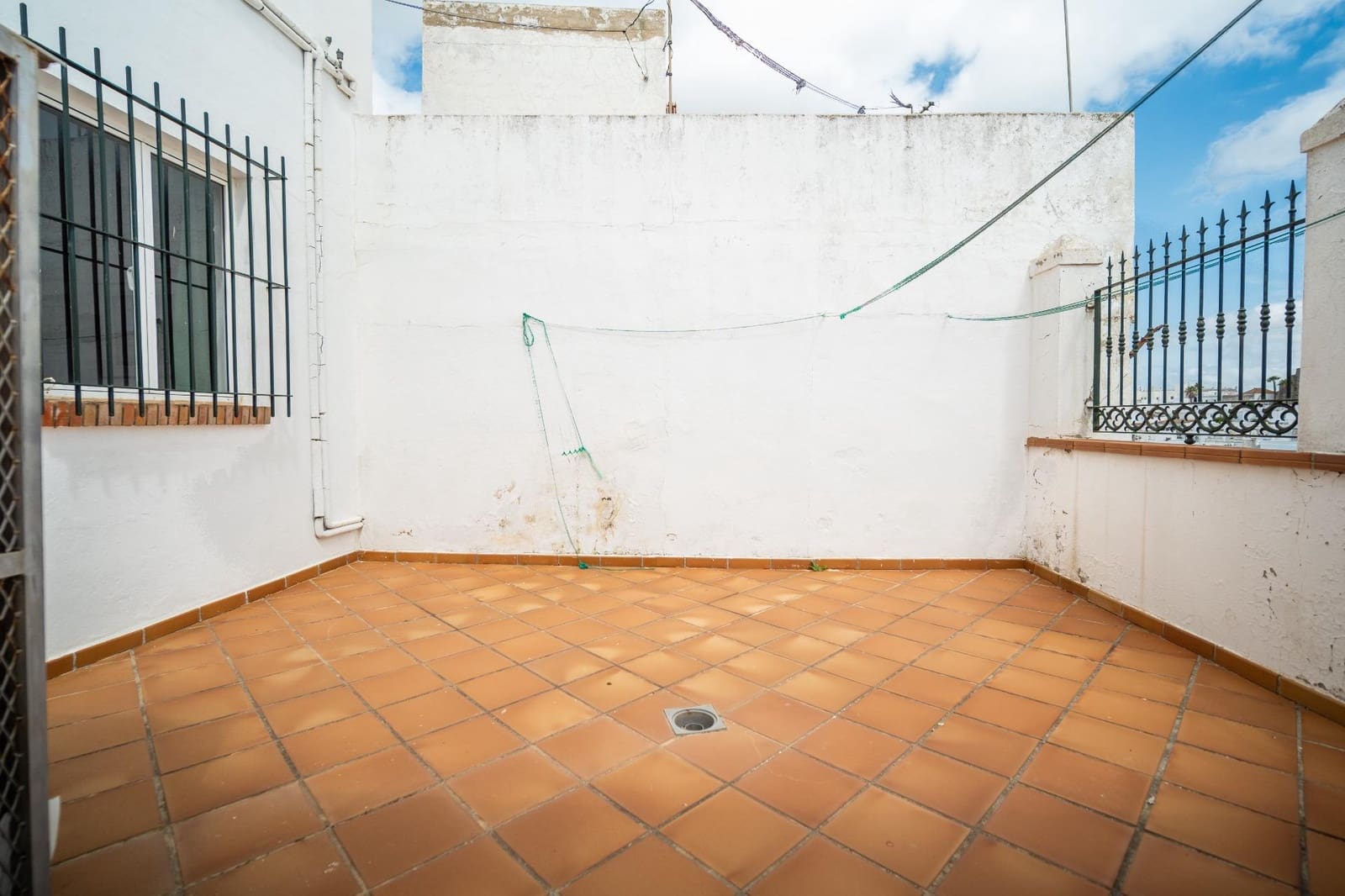 7 bedroom Villa for sale in Vejer de la Frontera - € 430,000 (Ref: 8784087)