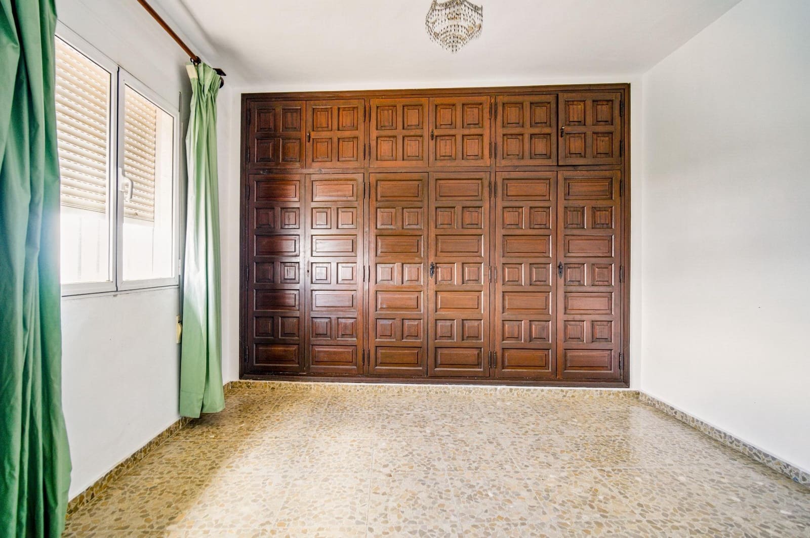 7 bedroom Villa for sale in Vejer de la Frontera - € 430,000 (Ref: 8784087)