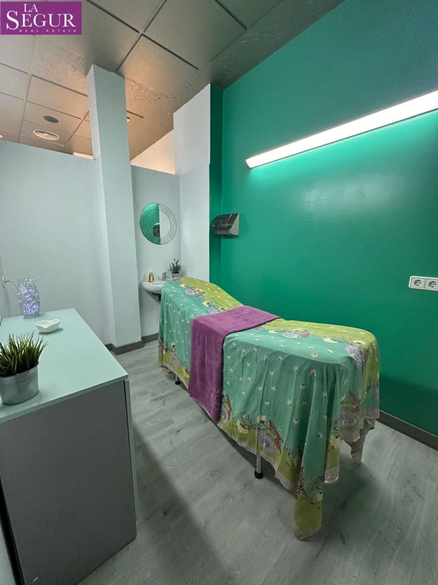 Virksomhed til leje i Cadiz by - € 1.550 (Ref: 8789723)