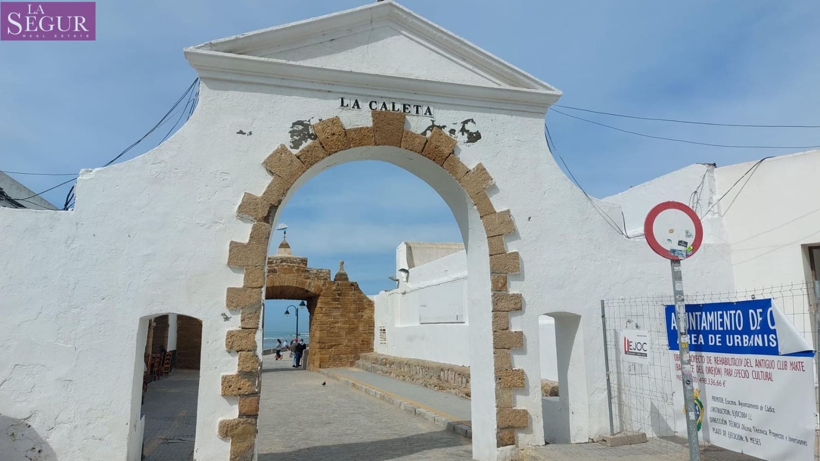 Commercieel te koop in Cadiz stad - € 250.000 (Ref: 8789724)