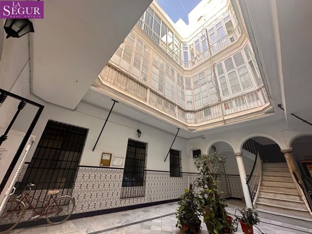 Erhverv til salg i Cádiz by - € 250.000 (Ref: 8789724)