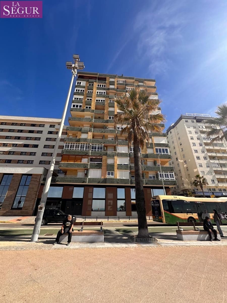 Garage à vendre à Cadix ville - 38 000 € (Ref: 8802241)