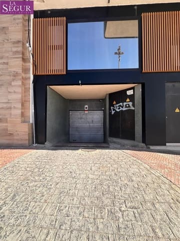 Garage til salg i Cádiz by - € 38.000 (Ref: 8802241)