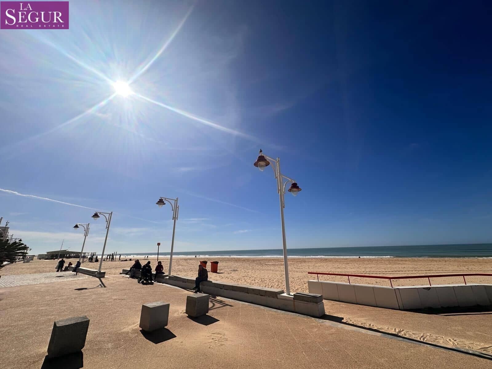 Garage à vendre à Cadix ville - 38 000 € (Ref: 8802241)