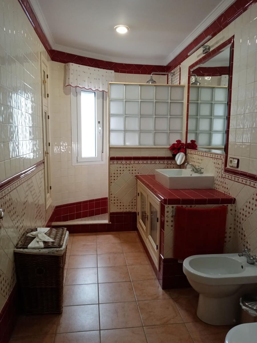 5 soveværelse Villa til salg i Medina-Sidonia med garage - € 599.000 (Ref: 8838864)