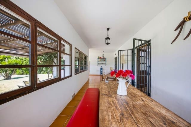 4 bedroom Villa for sale in Vejer de la Frontera with pool garage - € 490,000 (Ref: 8841186)