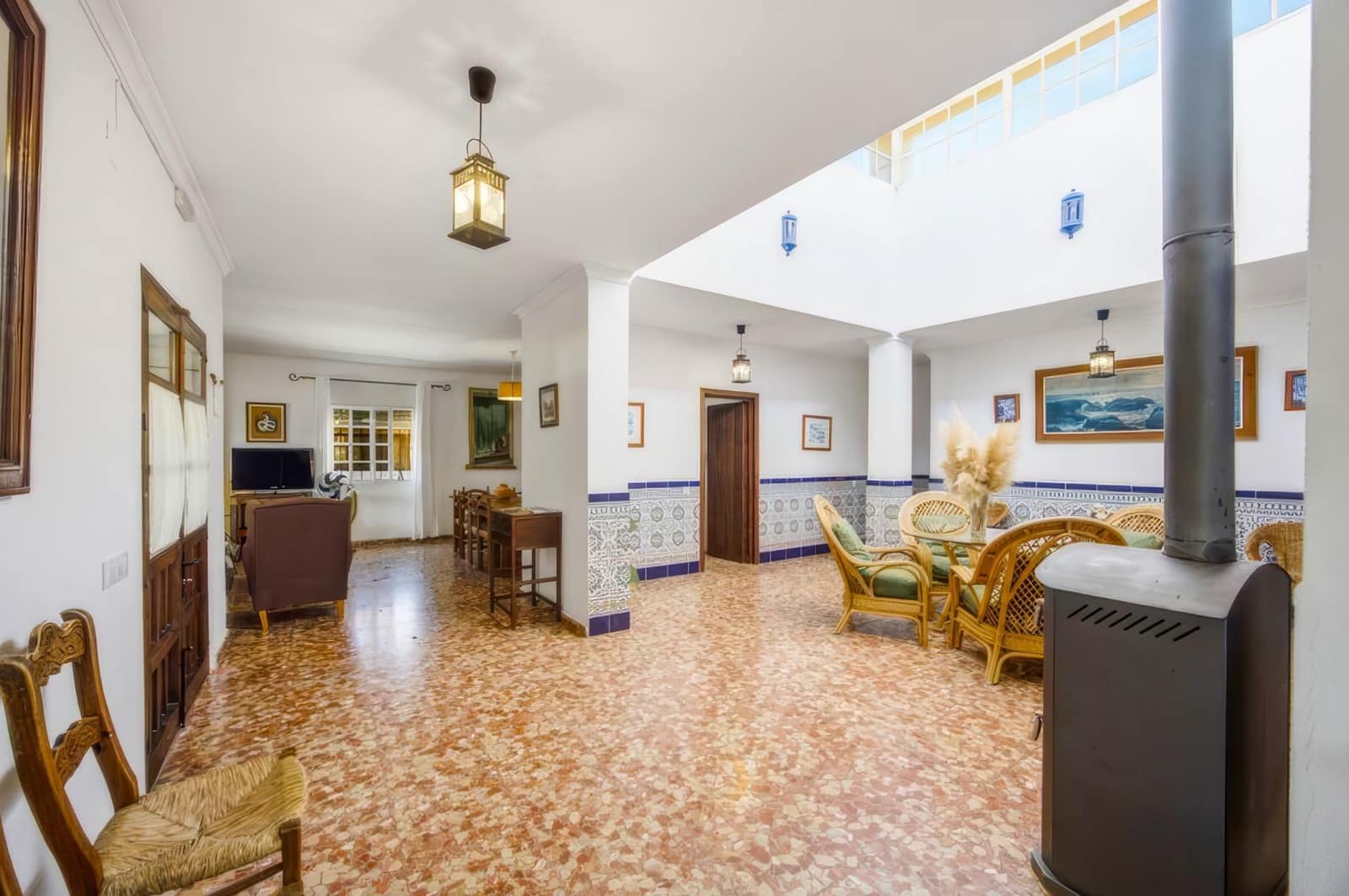 4 bedroom Villa for sale in Vejer de la Frontera with pool garage - € 490,000 (Ref: 8841186)
