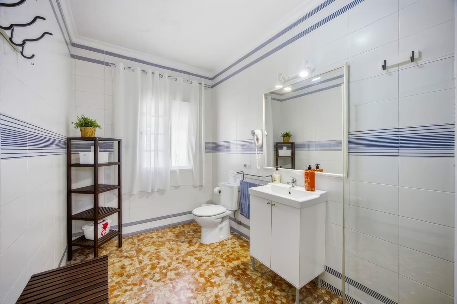 4 bedroom Villa for sale in Vejer de la Frontera with pool garage - € 490,000 (Ref: 8841186)
