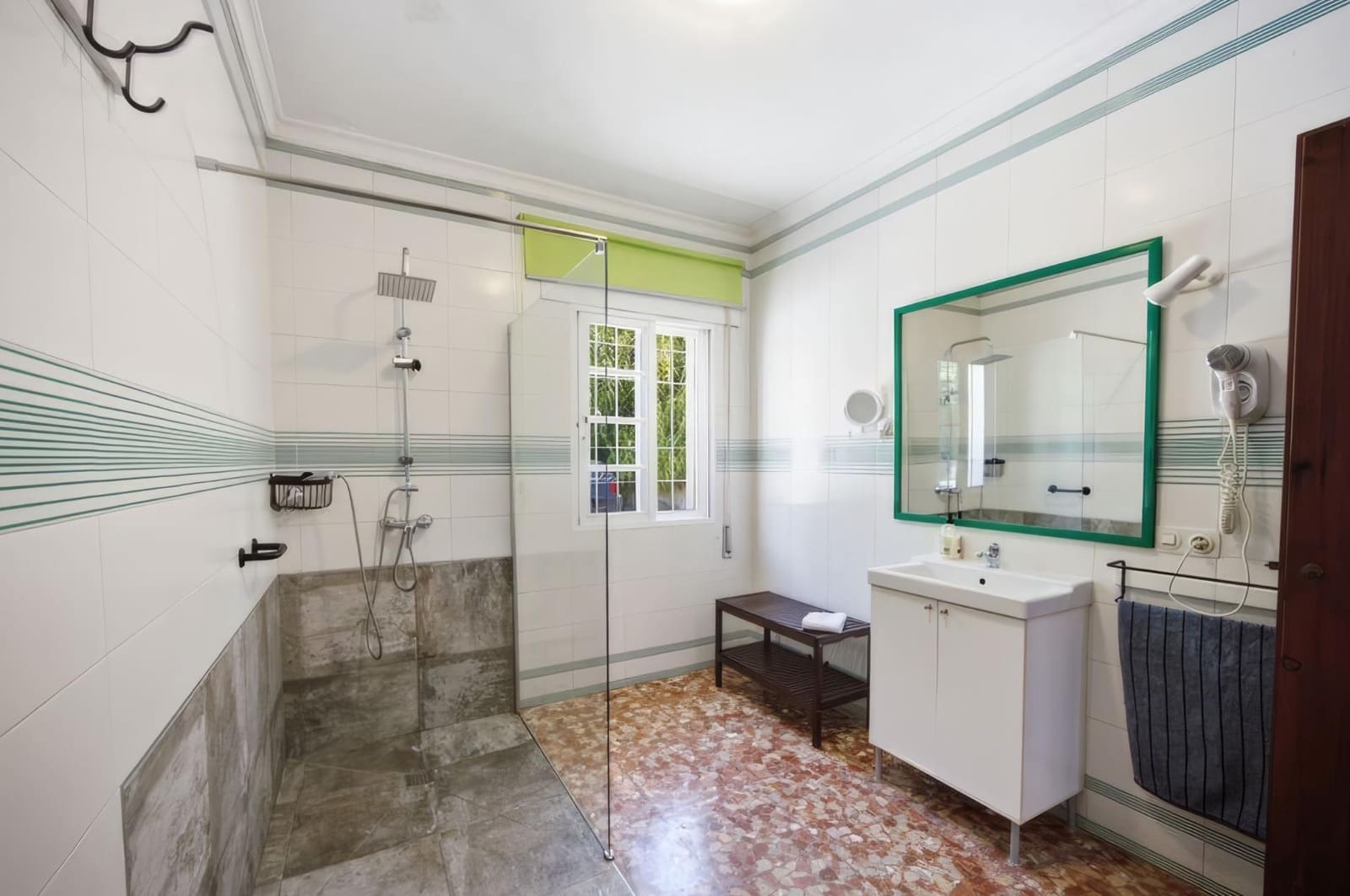 4 bedroom Villa for sale in Vejer de la Frontera with pool garage - € 490,000 (Ref: 8841186)