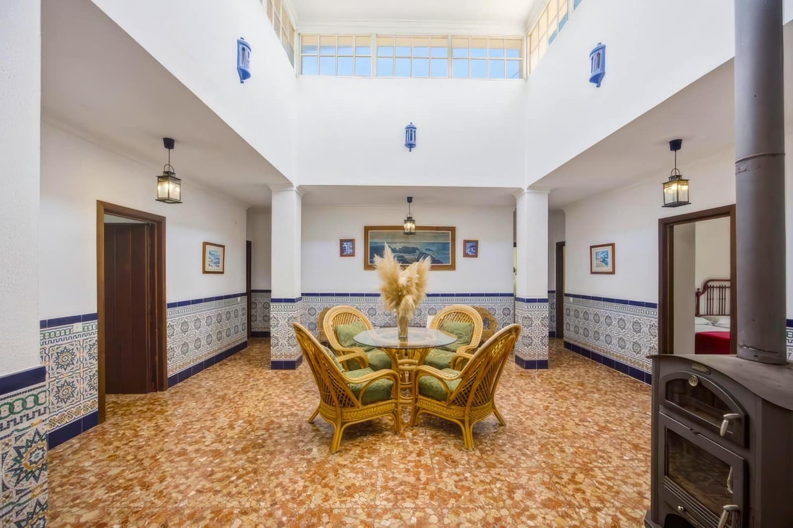 4 bedroom Villa for sale in Vejer de la Frontera with pool garage - € 490,000 (Ref: 8841186)