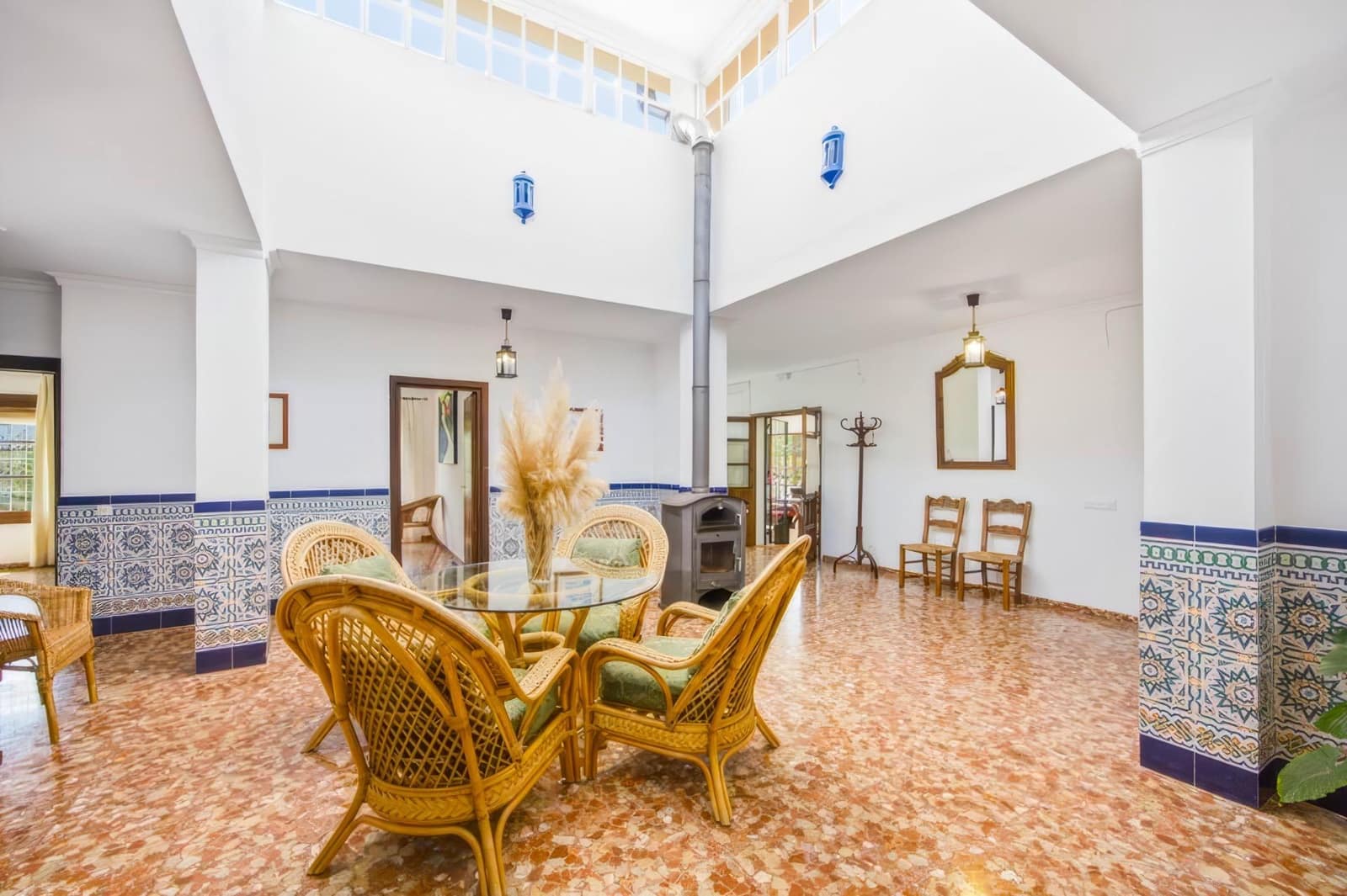 4 bedroom Villa for sale in Vejer de la Frontera with pool garage - € 490,000 (Ref: 8841186)