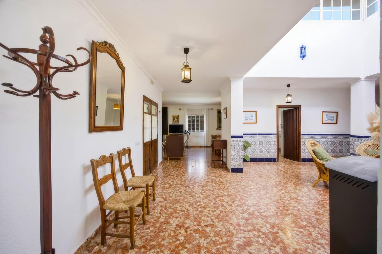 4 bedroom Villa for sale in Vejer de la Frontera with pool garage - € 490,000 (Ref: 8841186)