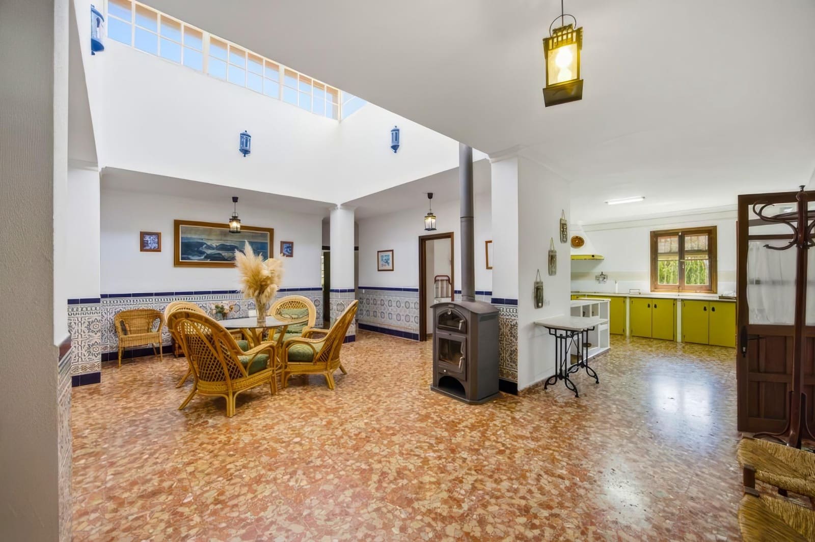 4 bedroom Villa for sale in Vejer de la Frontera with pool garage - € 490,000 (Ref: 8841186)