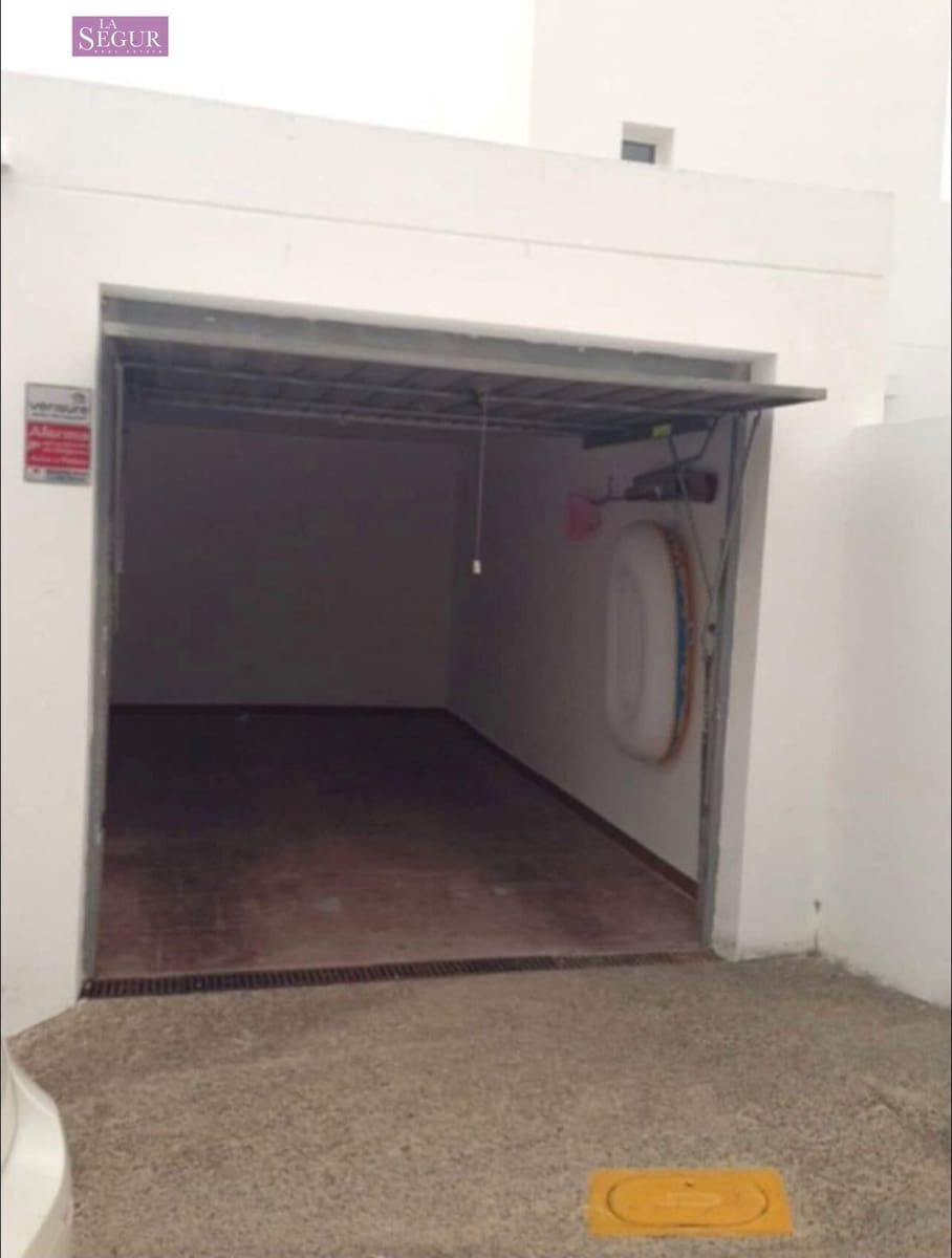 3 camera da letto Villetta Bifamiliare in vendita in Conil de la Frontera con piscina garage - 480.000 € (Rif: 8847647)