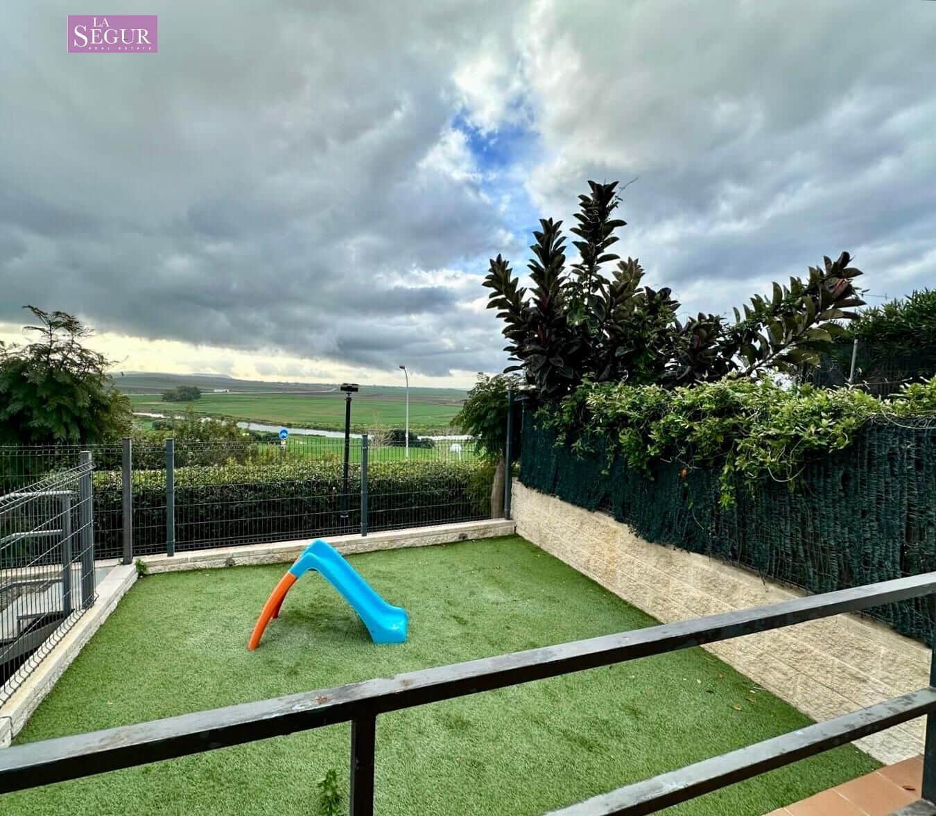 3 camera da letto Villetta Bifamiliare in vendita in Conil de la Frontera con piscina garage - 480.000 € (Rif: 8847647)