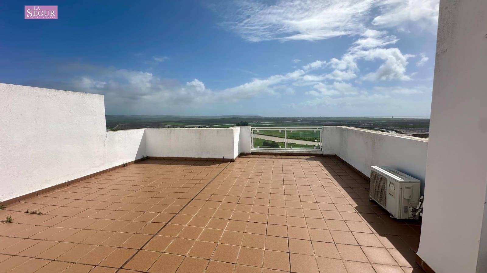 3 camera da letto Villetta Bifamiliare in vendita in Conil de la Frontera con piscina garage - 480.000 € (Rif: 8847647)