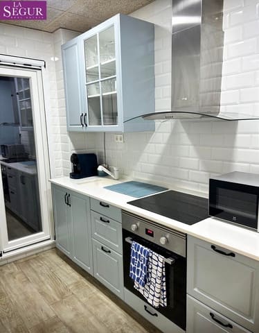 2 soveværelse Lejlighed til salg i La Caleta - La Viña, Cádiz by - € 250.000 (Ref: 8849641)