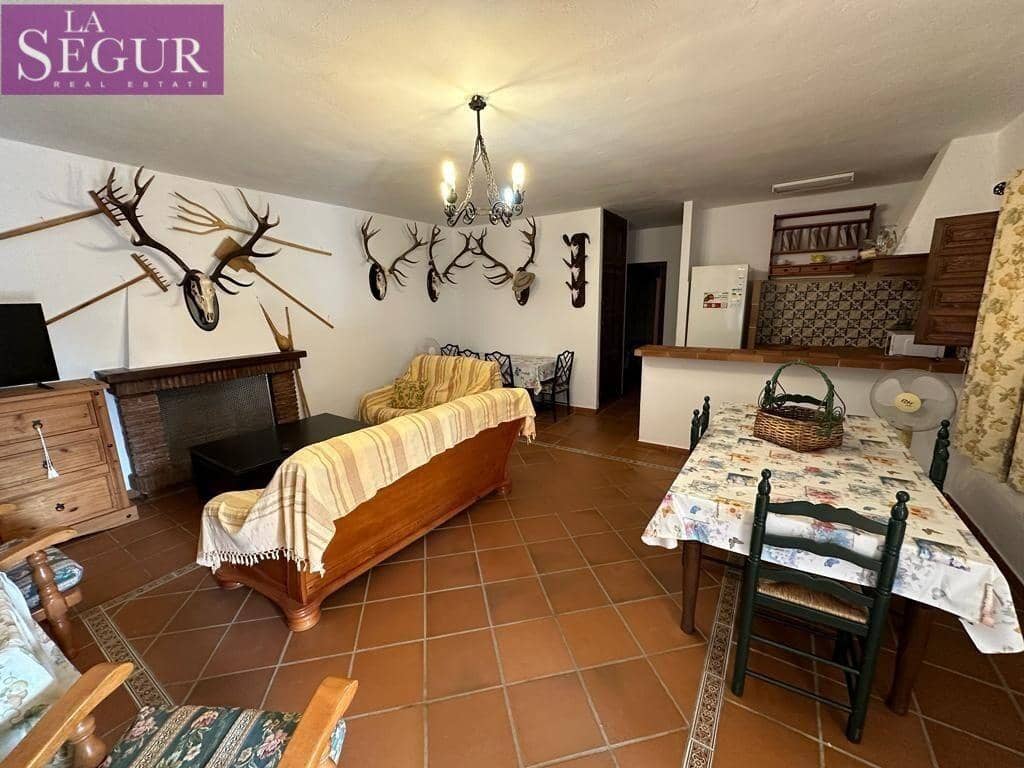 3 soveværelse Villa til salg i Medina-Sidonia med swimmingpool - € 235.000 (Ref: 8851695)