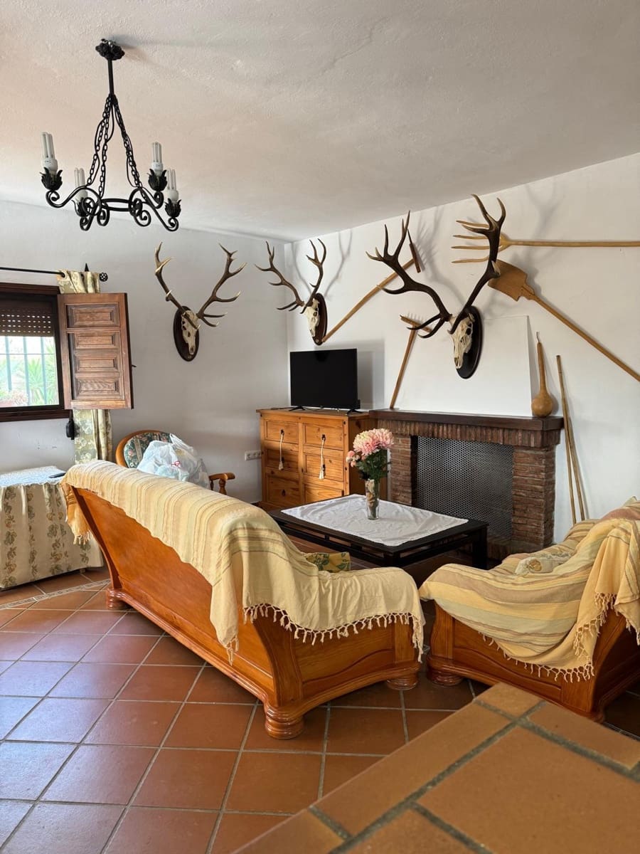 3 soveværelse Villa til salg i Medina-Sidonia med swimmingpool - € 235.000 (Ref: 8851695)