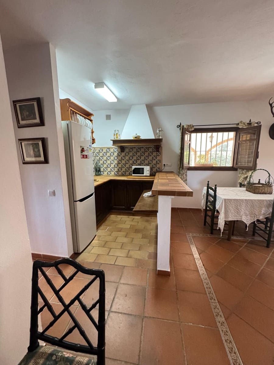 3 soveværelse Villa til salg i Medina-Sidonia med swimmingpool - € 235.000 (Ref: 8851695)