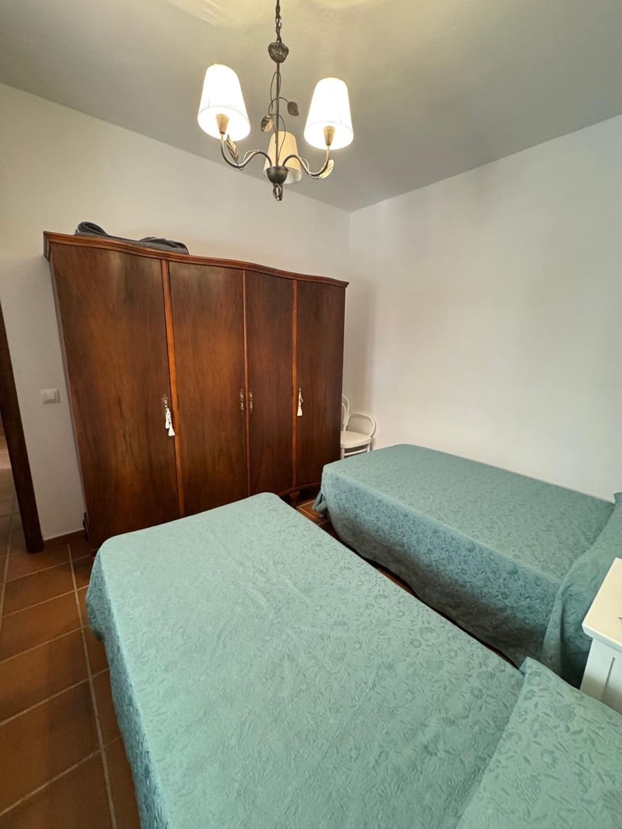 3 soveværelse Villa til salg i Medina-Sidonia med swimmingpool - € 235.000 (Ref: 8851695)