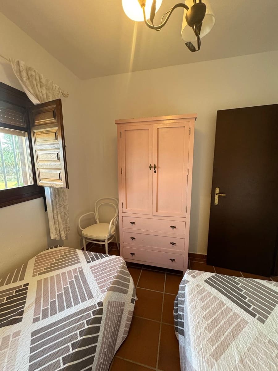 3 soveværelse Villa til salg i Medina-Sidonia med swimmingpool - € 235.000 (Ref: 8851695)