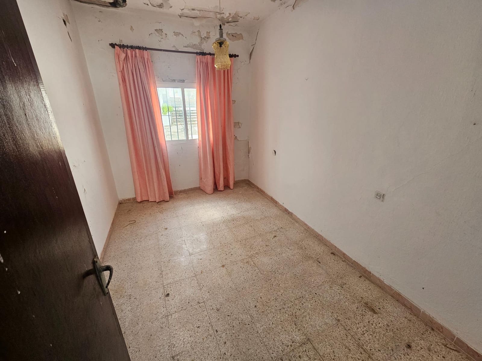 4 bedroom Townhouse for sale in Vejer de la Frontera - € 195,000 (Ref: 8869620)