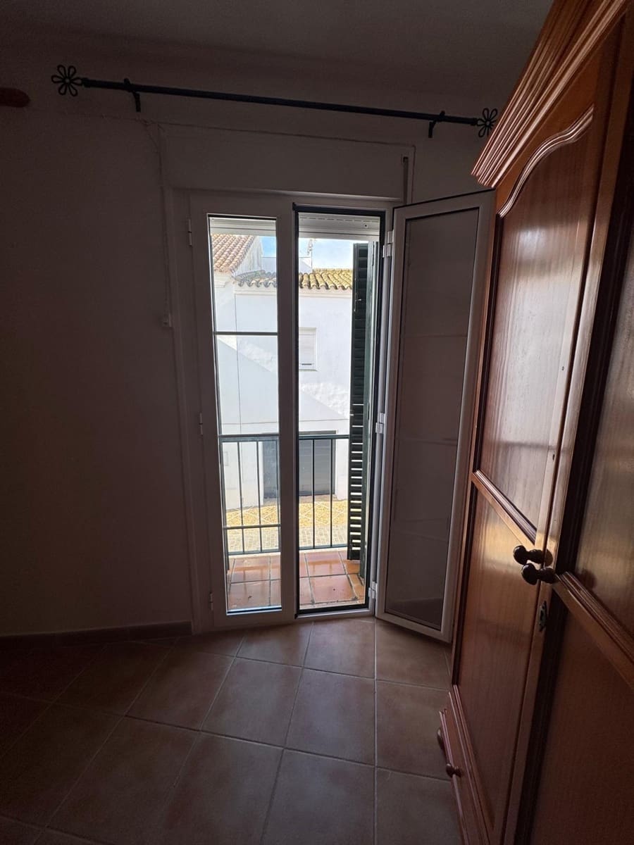 4 soverom Hus til salgs i Medina-Sidonia med garasje - € 270 000 (Ref: 8892922)