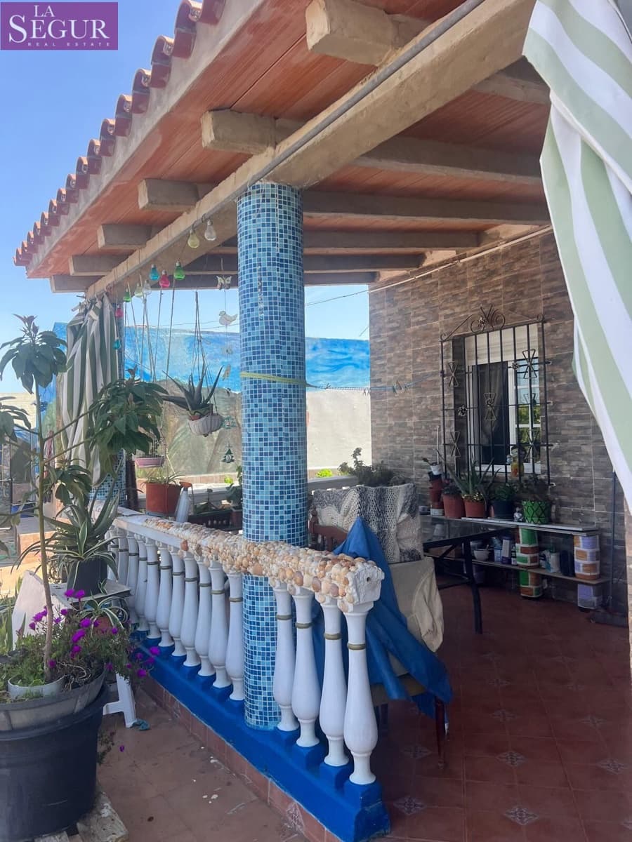 3 soveværelse Finca/Landehus til salg i Barbate med swimmingpool - € 200.000 (Ref: 8907544)