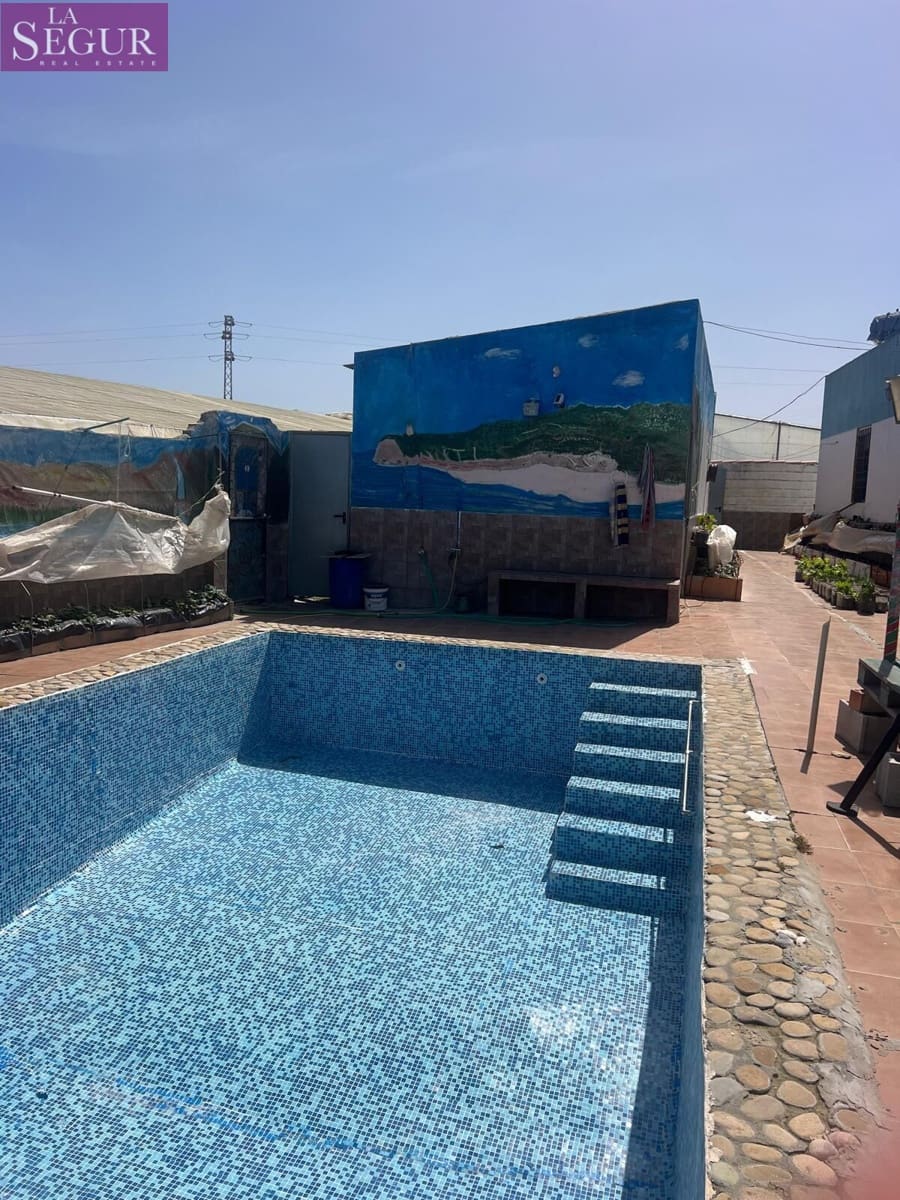 3 soveværelse Finca/Landehus til salg i Barbate med swimmingpool - € 200.000 (Ref: 8907544)