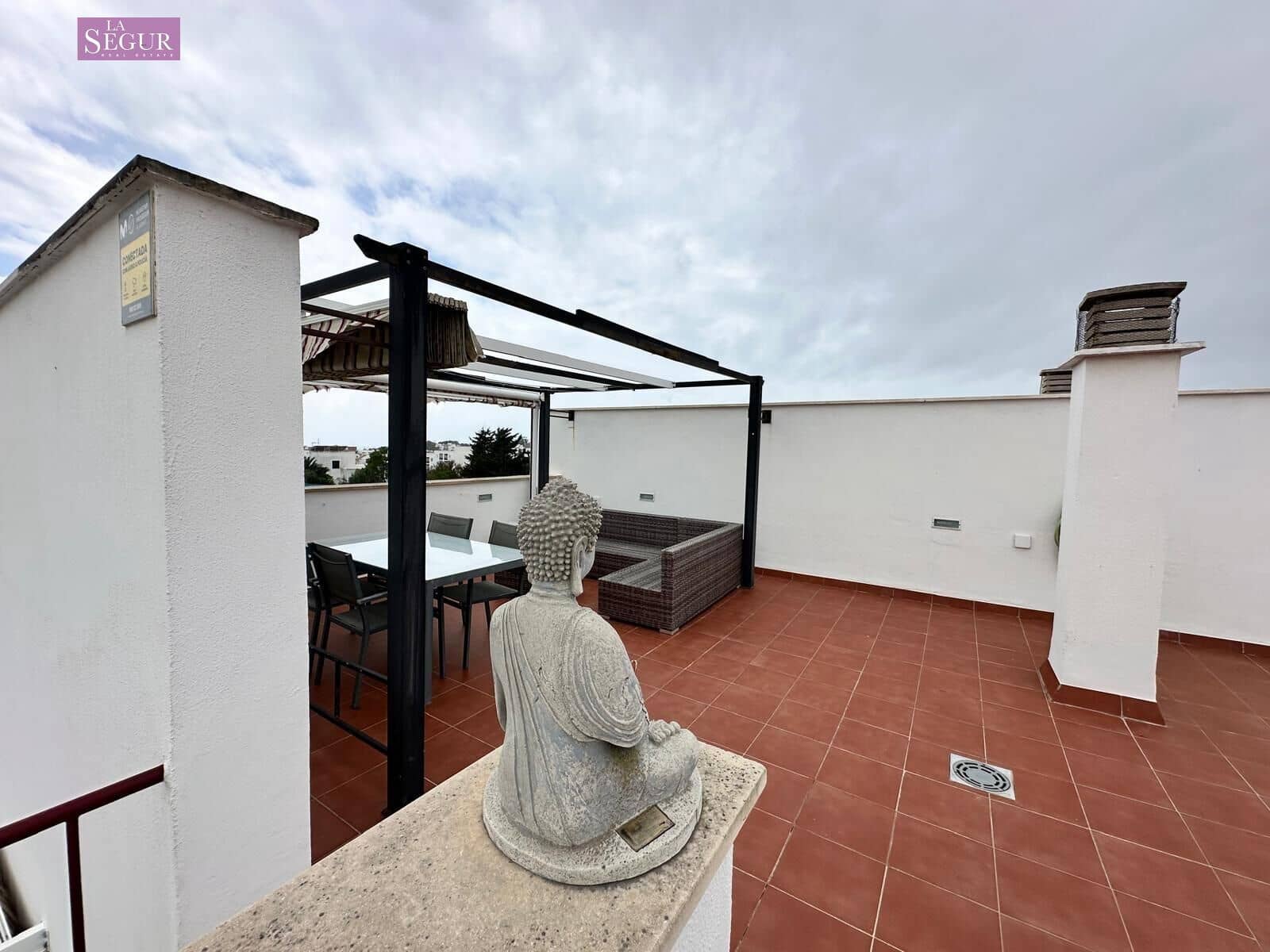 2 soveværelse Penthouse til salg i Conil de la Frontera med swimmingpool garage - € 415.000 (Ref: 8913072)