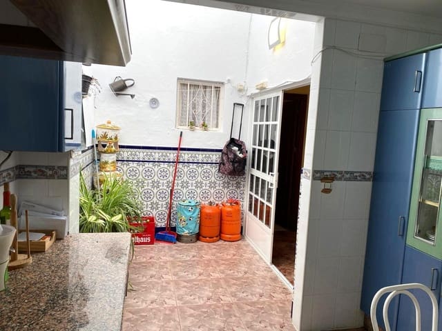 5 soveværelse Byhus til salg i Barbate - € 255.000 (Ref: 8928918)