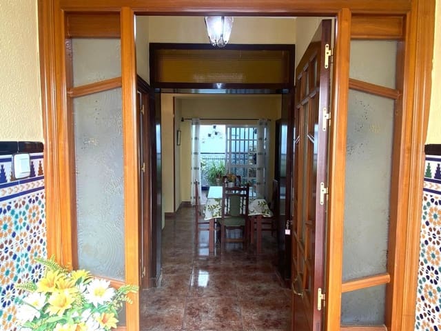 5 soveværelse Byhus til salg i Barbate - € 255.000 (Ref: 8928918)