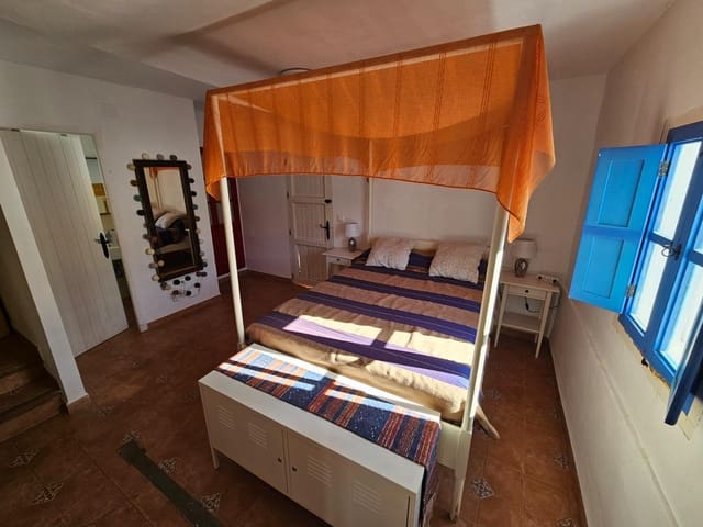 Casa de 4 habitaciones en Vejer de la Frontera en venta - 350.000 € (Ref: 8932415)