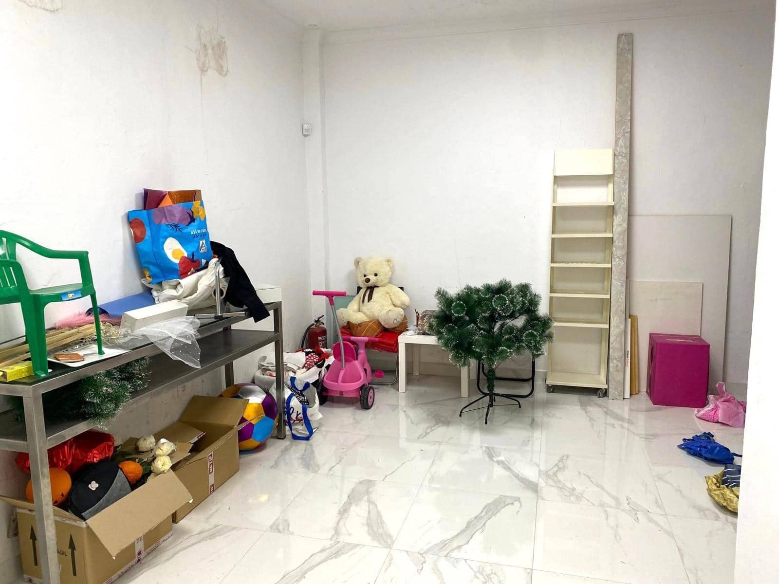 Erhverv til leje i Barbate - € 650 (Ref: 8972142)