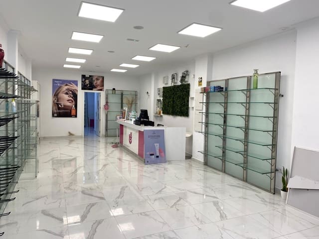 Commercieel te huur in Barbate - € 650 (Ref: 8972142)