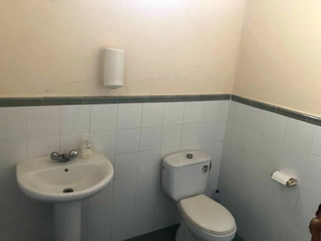 Erhverv til salg i Benalup - € 75.000 (Ref: 8976037)