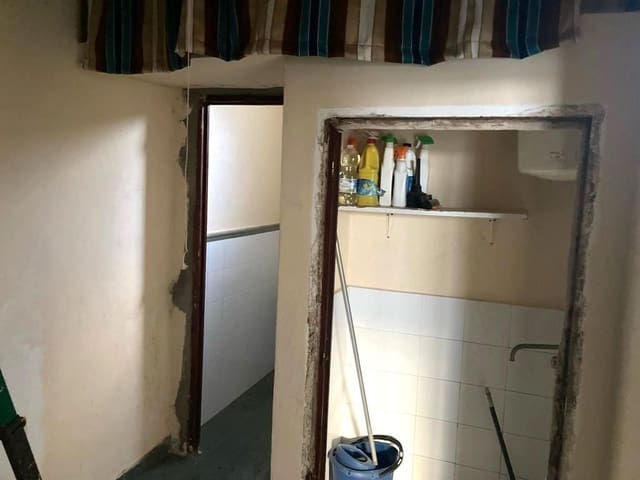 Erhverv til salg i Benalup - € 75.000 (Ref: 8976037)