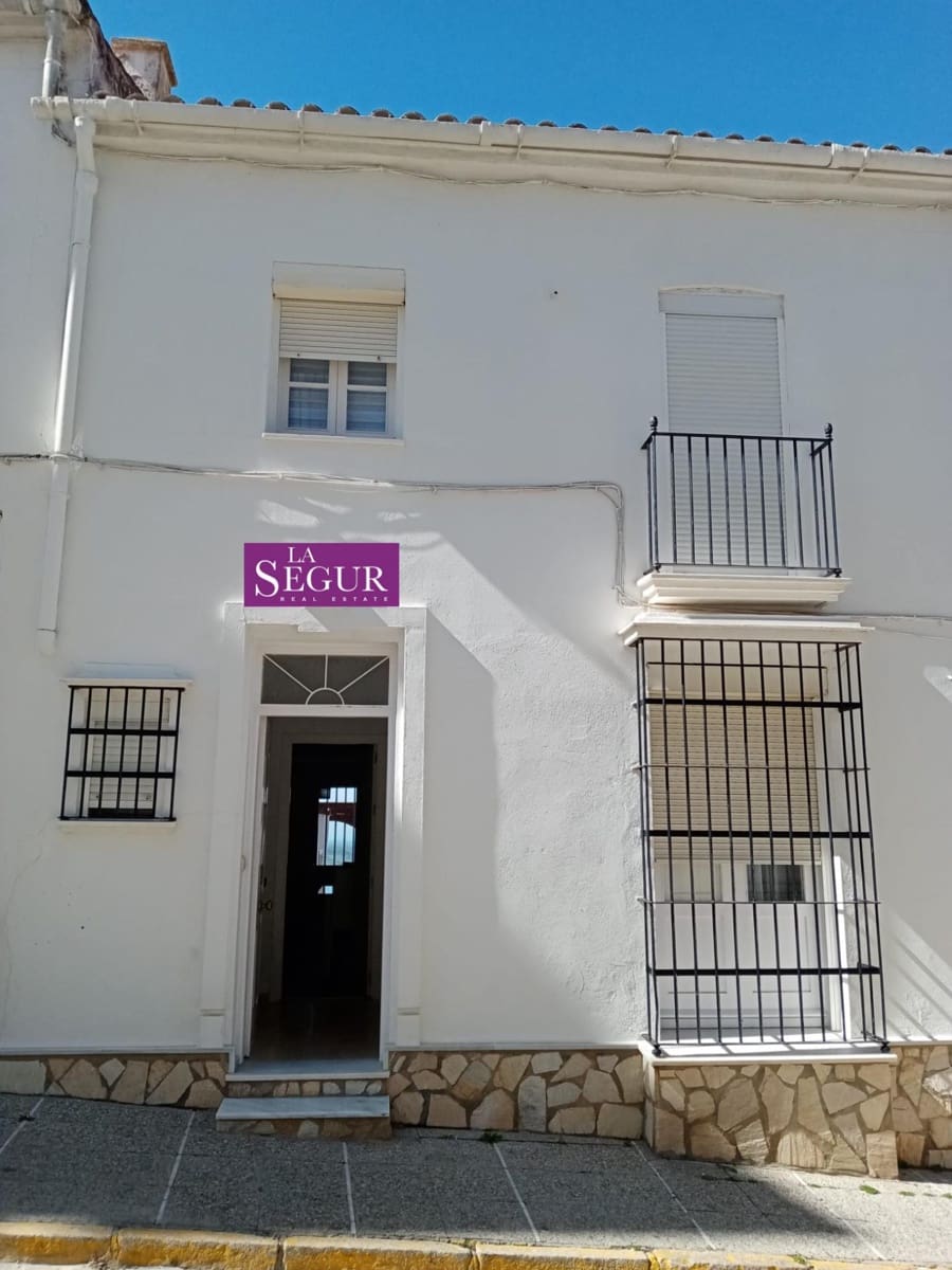 3 slaapkamer Rijtjeshuis te huur in Medina-Sidonia - € 800 (Ref: 8992055)