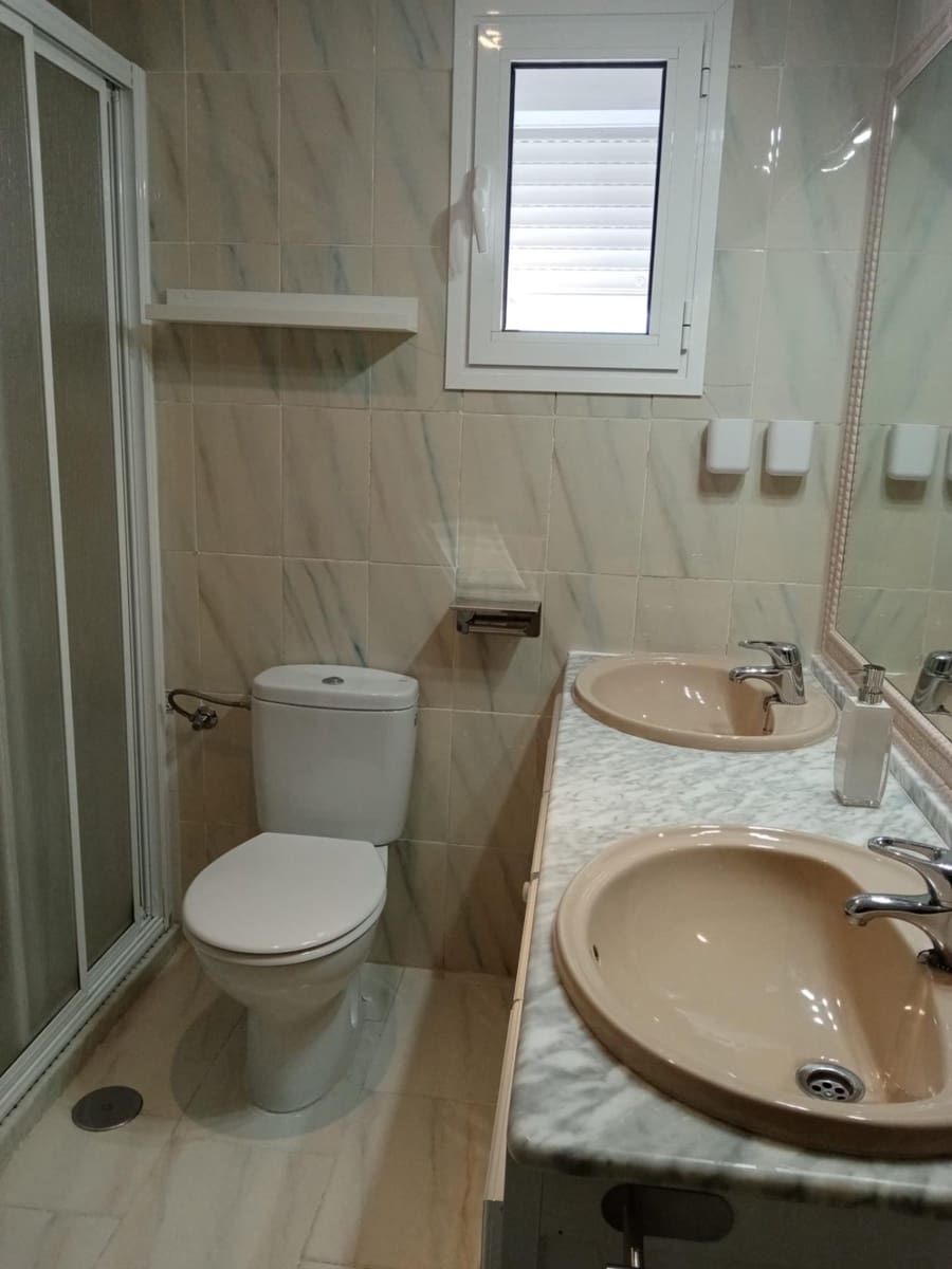 3 slaapkamer Rijtjeshuis te huur in Medina-Sidonia - € 800 (Ref: 8992055)