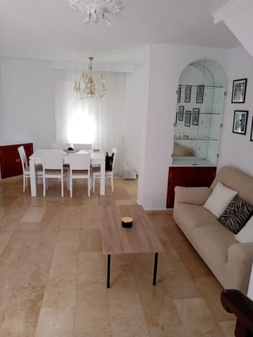 3 bedroom Terraced Villa for rent in Medina-Sidonia - € 800 (Ref: 8992055)