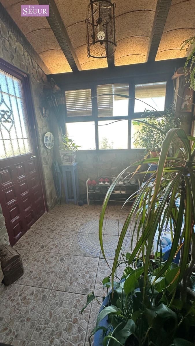 7 soveværelse Villa til salg i Conil de la Frontera med swimmingpool garage - € 560.000 (Ref: 9020801)