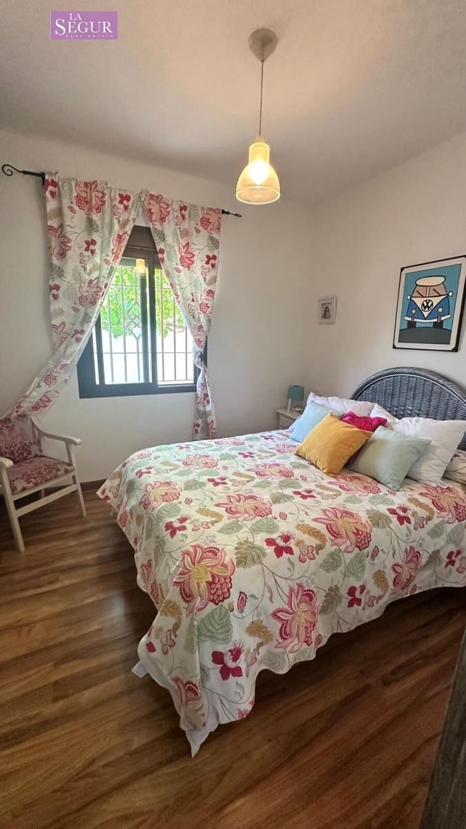 7 soveværelse Villa til salg i Conil de la Frontera med swimmingpool garage - € 560.000 (Ref: 9020801)