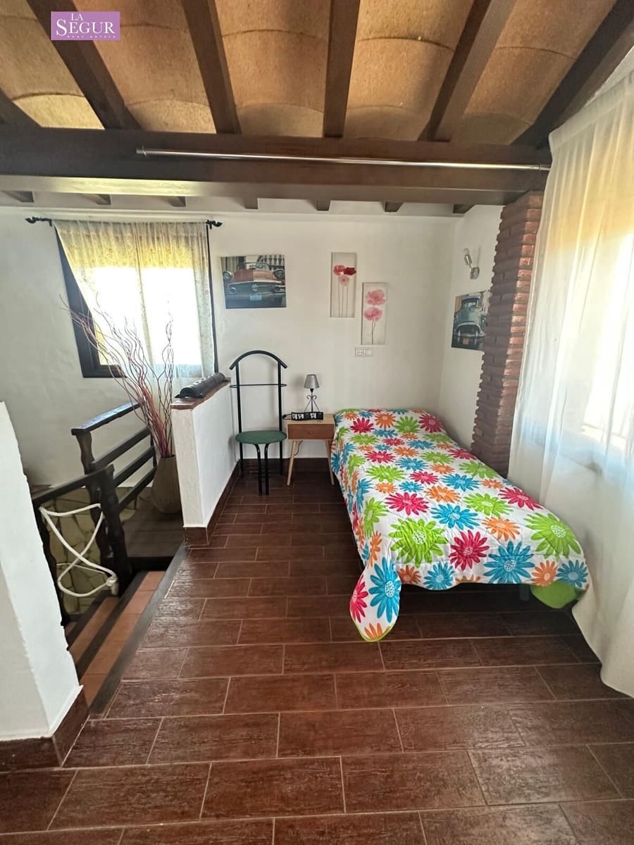 7 soveværelse Villa til salg i Conil de la Frontera med swimmingpool garage - € 560.000 (Ref: 9020801)