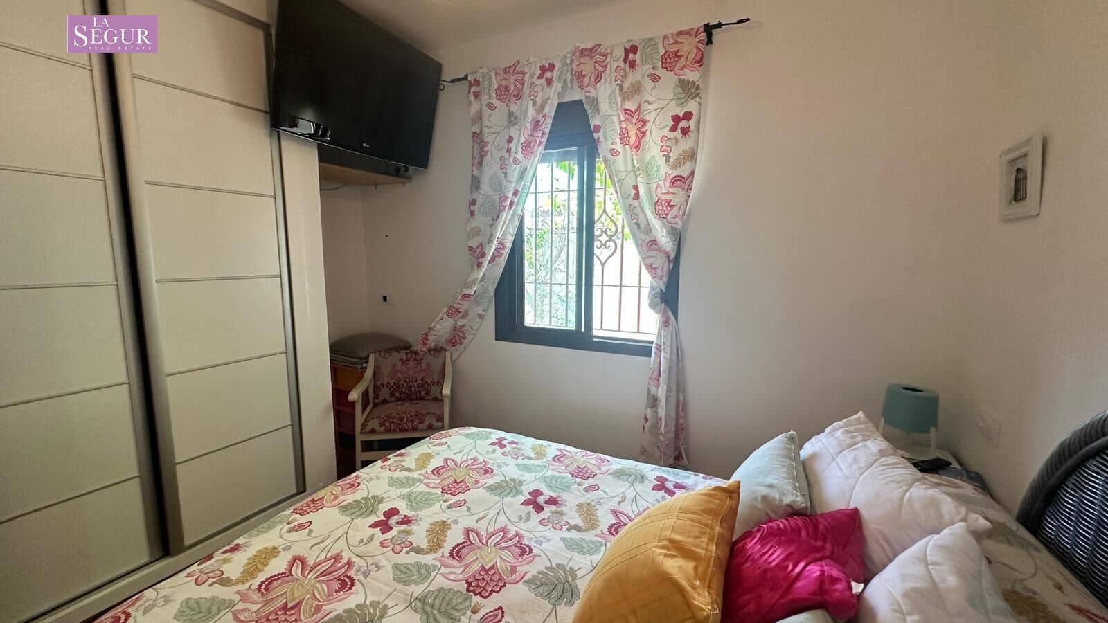 7 soveværelse Villa til salg i Conil de la Frontera med swimmingpool garage - € 560.000 (Ref: 9020801)